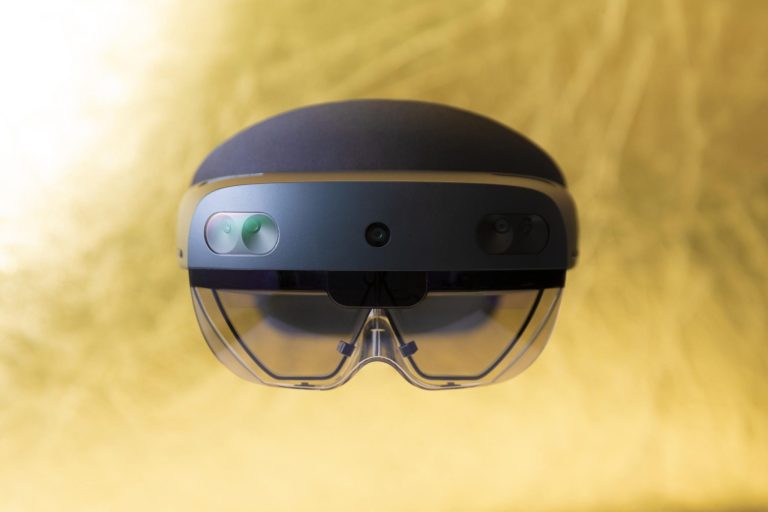 Microsoft Hololens 2