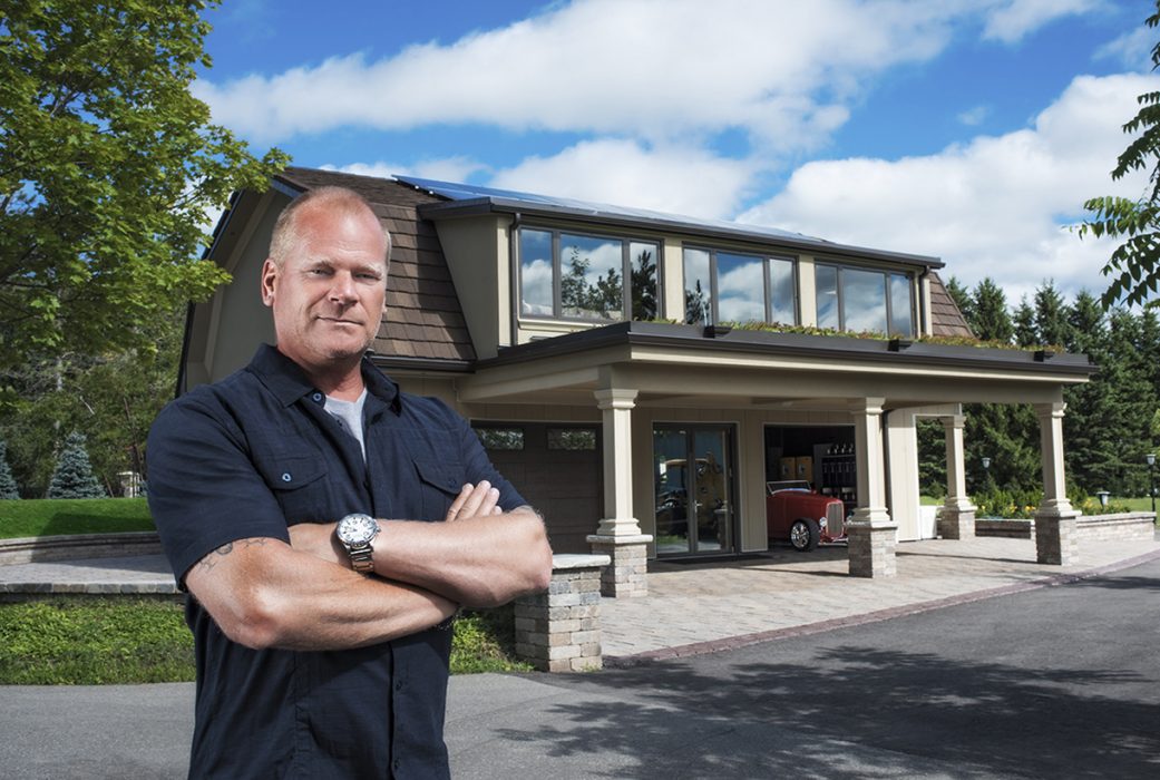 Is Mike Holmes Married