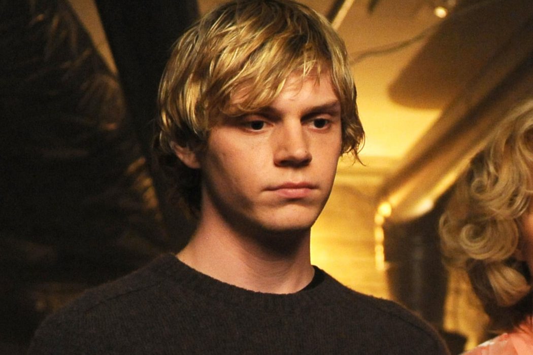 10. Evan Peters' Blue Hair Is the Most Dramatic Hair Change - wide 8