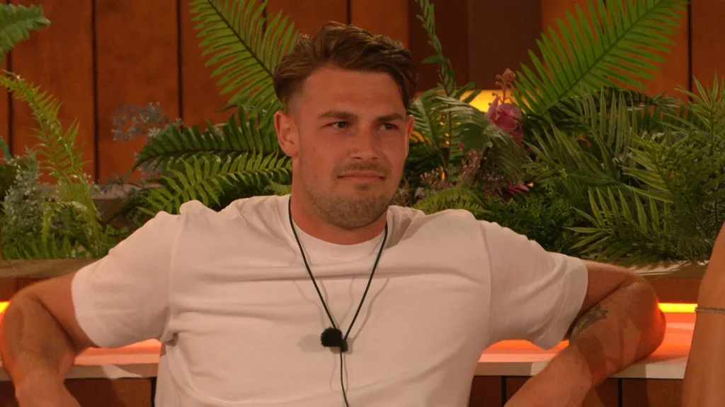 Love Island Season 8 Episode 32