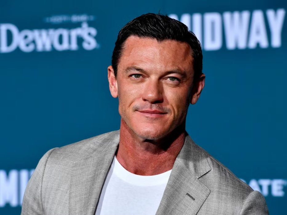 Luke Evans 