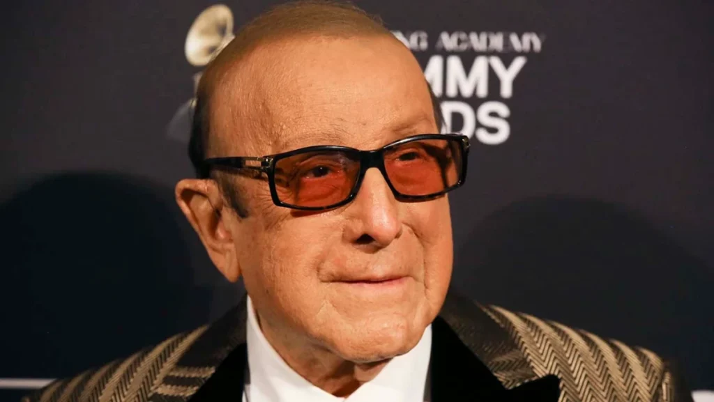 Clive Davis Gay