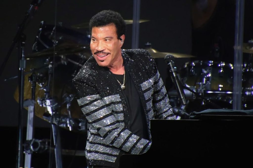 Is Lionel Richie Gay