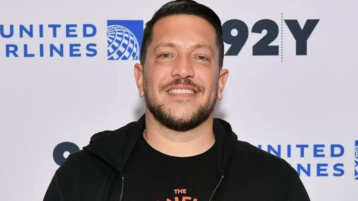 Sal Vulcano Gay